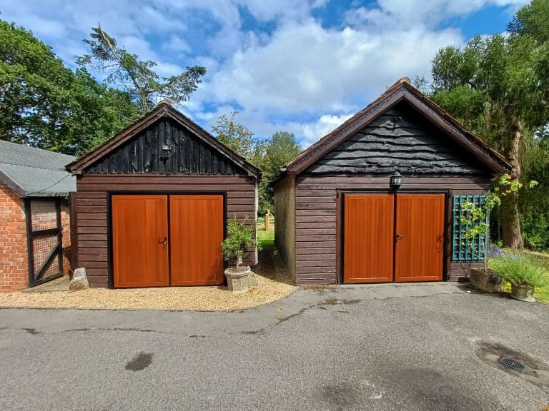 Medium Oak Side Hinged Doors