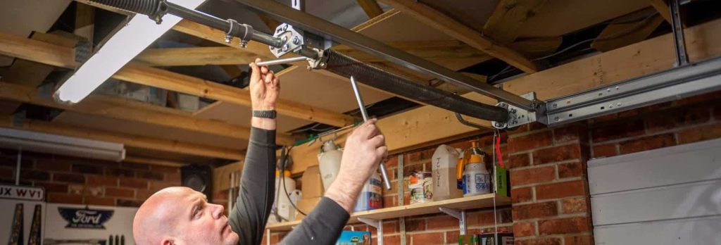garage door repair and maintenance